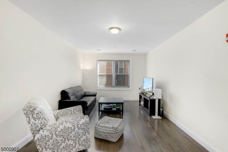 90 Clinton Ave - Photo 1