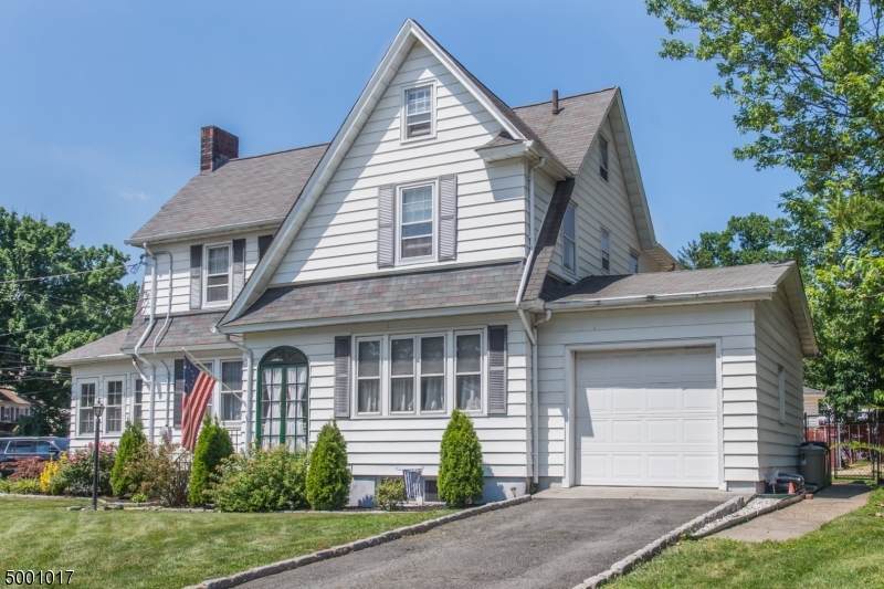 917 Park Ave - Photo 1