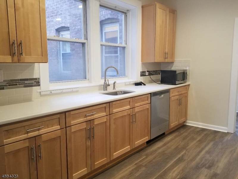 319 Bloomfield Ave - Photo 1