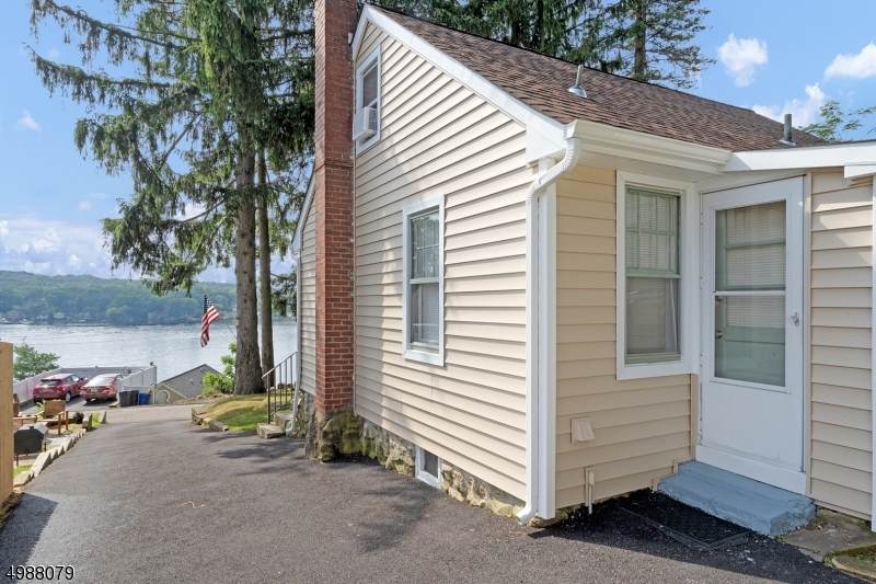 103 Randolph Ave - Photo 1
