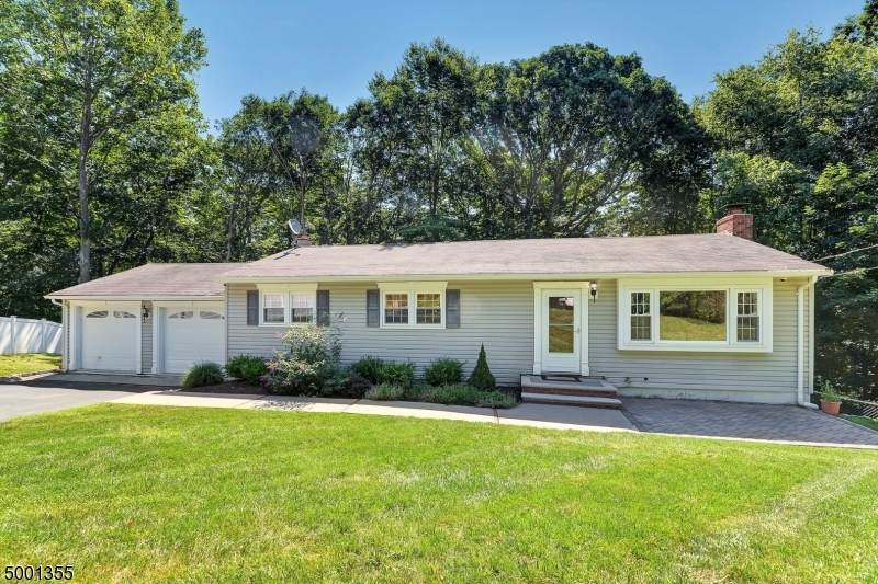 14 Sharon Ct - Photo 1