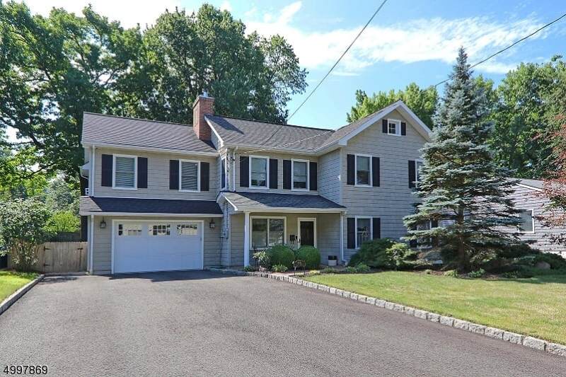 2092 Newark Ave - Photo 1