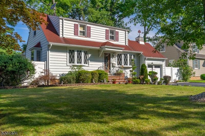 29 Roselle Ave - Photo 1