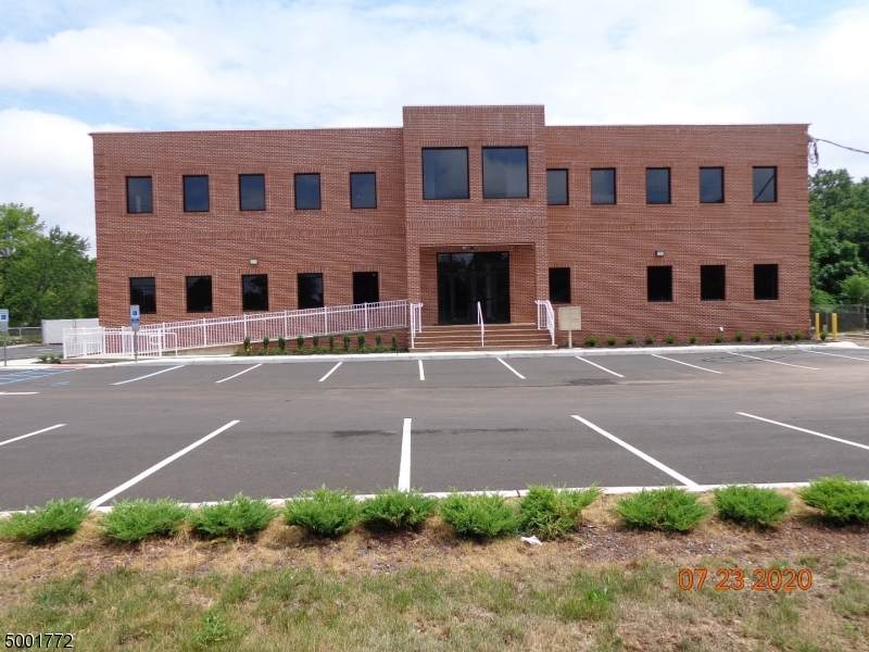 499 Plainfield Ave - Photo 1