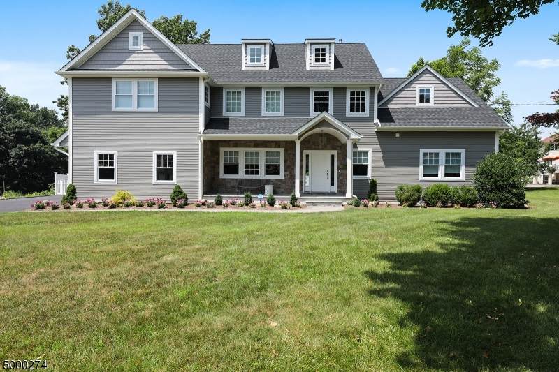 159 Sycamore Ave - Photo 1