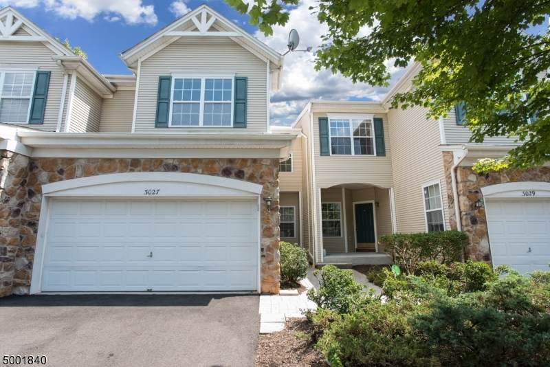 3027 King Ct - Photo 1