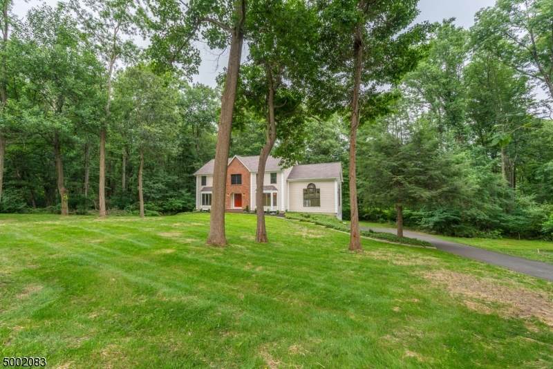 79 Melrose Dr - Photo 1