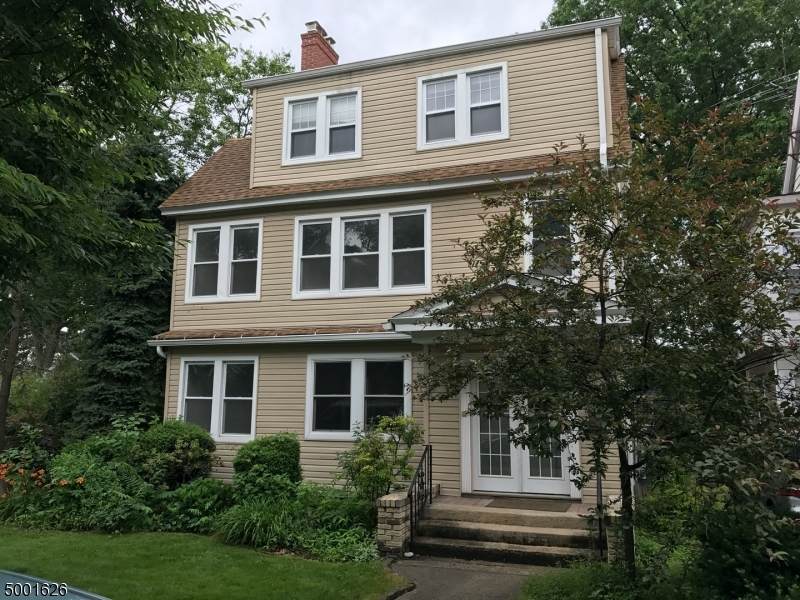219 Academy St - Photo 1