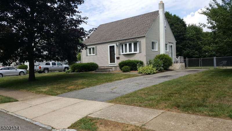 18 Edith Pl - Photo 1