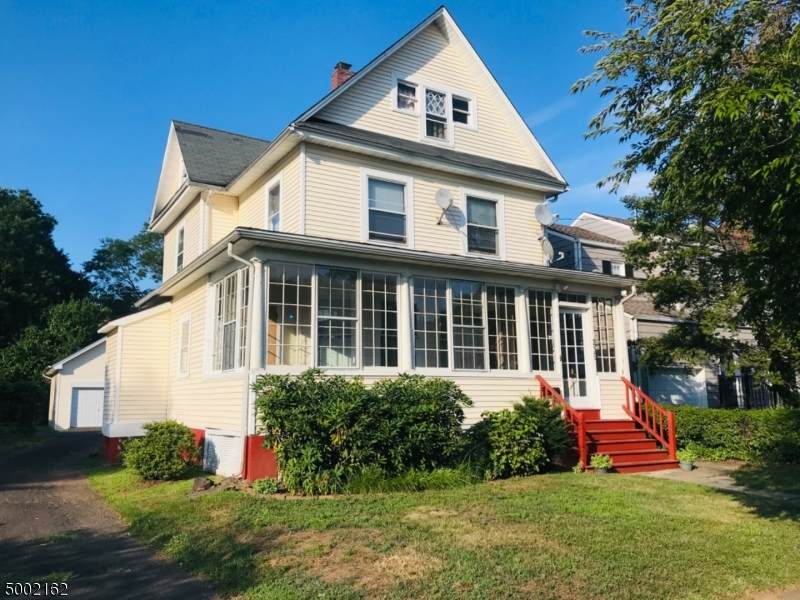 239 Netherwood Ave - Photo 1