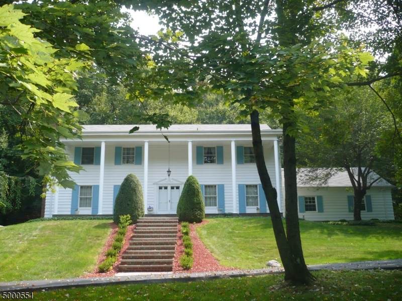 6 Undercliff Rd - Photo 1