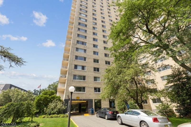 377 S Harrison St 19Ee - Photo 1
