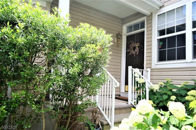 6 Scarlet Oak Dr - Photo 1