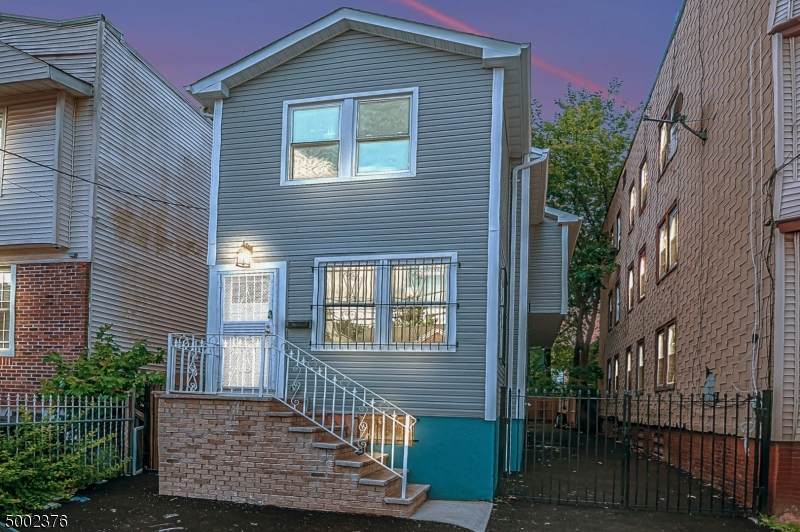 103 Brookdale Ave - Photo 1