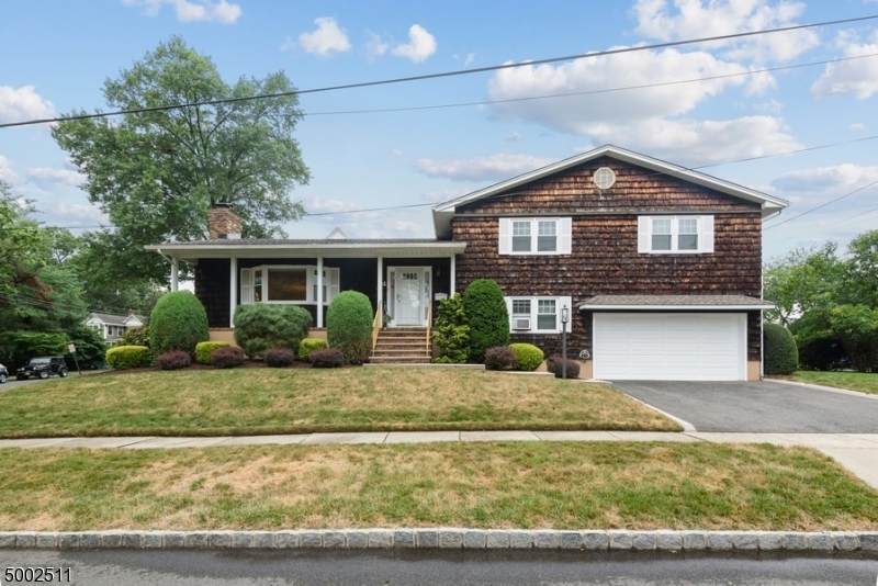 4 Maple Pl - Photo 1