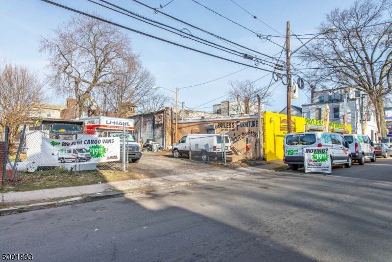 11 Brookdale Ave - Photo 1