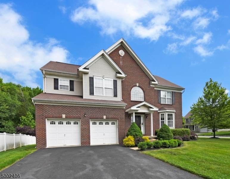 19 Goldstar Dr - Photo 1