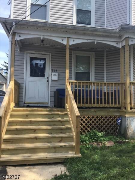 626 E 6Th St - Photo 1