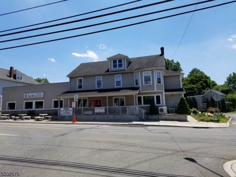 1402 S Main St - Photo 1