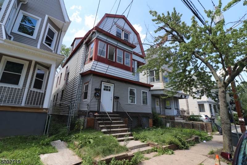 113 Isabella Ave - Photo 1