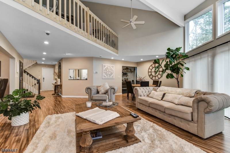 23 Stonegate Dr - Photo 1