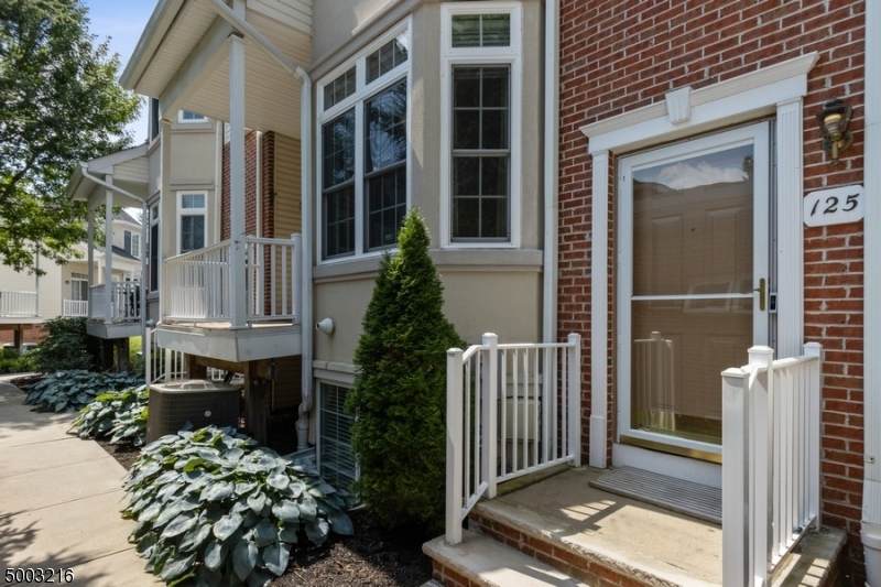 125 Chestnut Ct - Photo 1