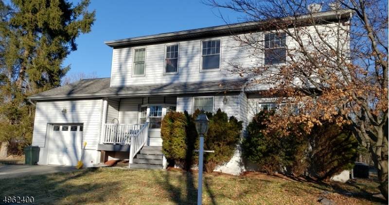 38 Sweet Briar Rd - Photo 1