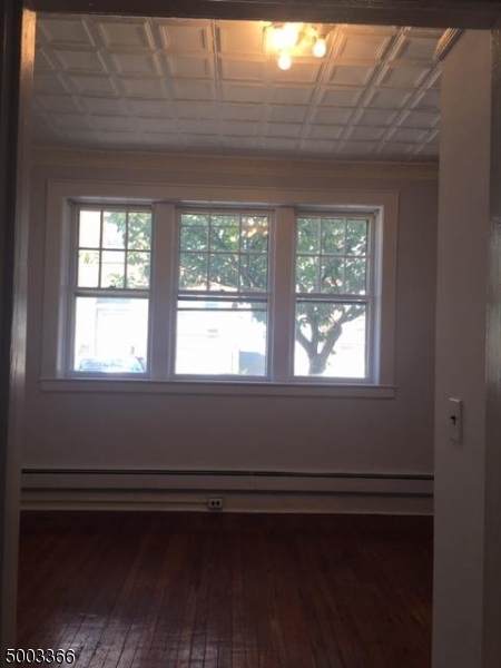 75 Pine St - Photo 1