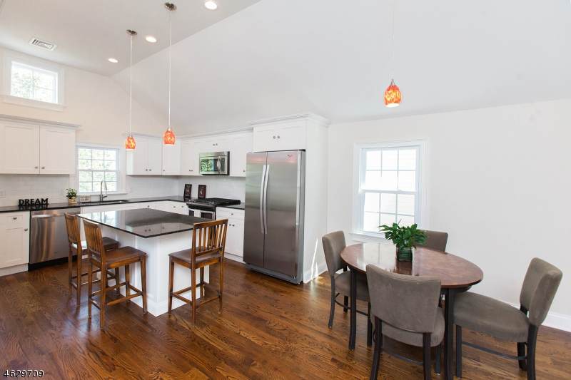 9 Aubrey St - Photo 1