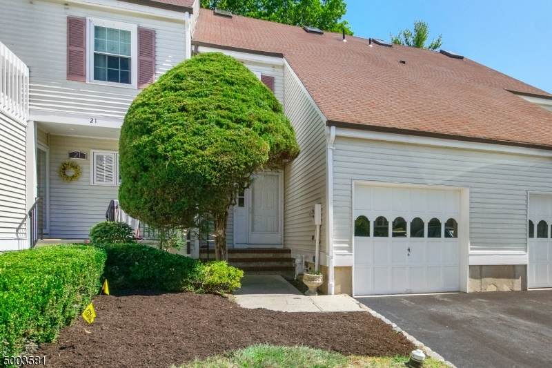 19 S Aberdeen Dr - Photo 1