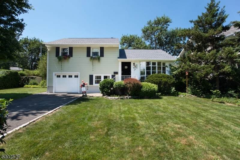 47 Lewis Ave - Photo 1