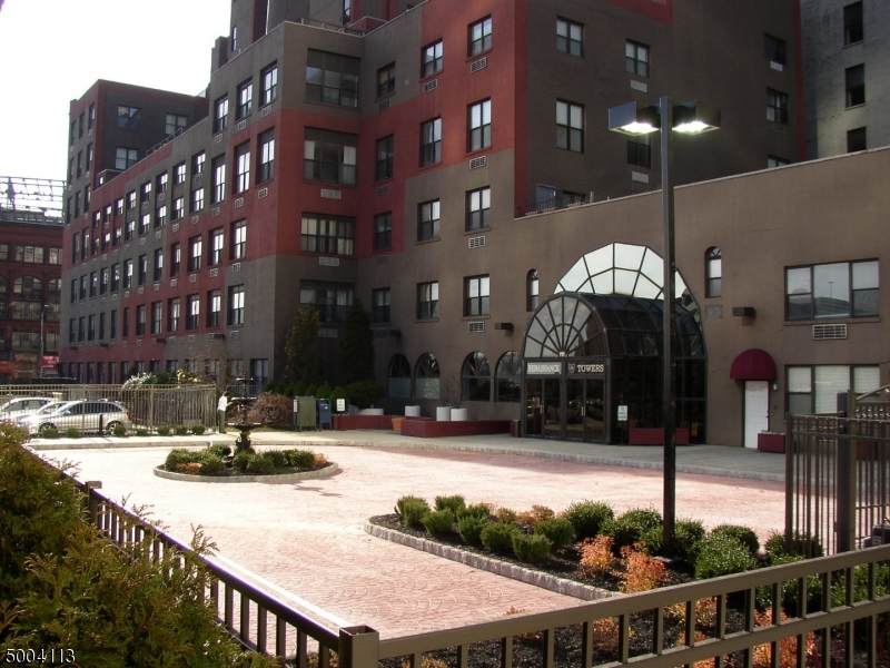 111 Mulberry St 4G - Photo 1