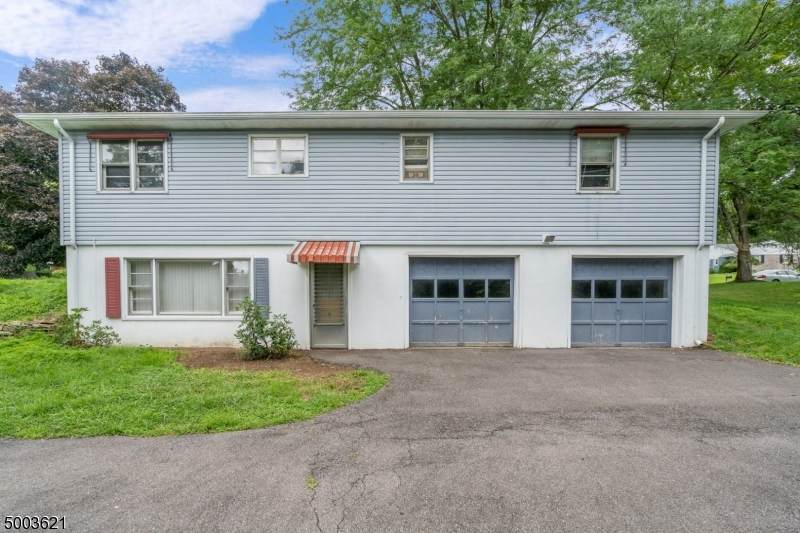 4 Edgemere Terrace - Photo 1