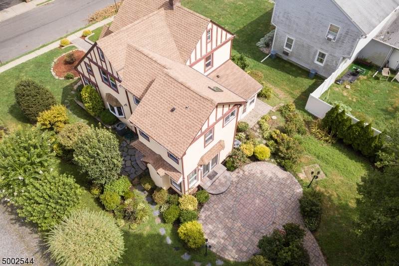 24 Henry St - Photo 1