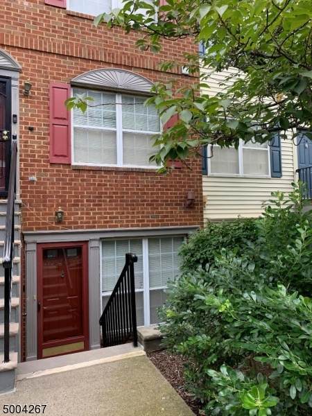 21 Vaughan Dr - Photo 1