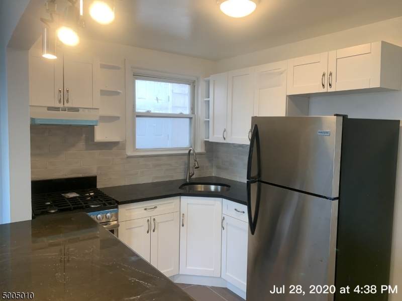 120 Suburbia Ter - Photo 1