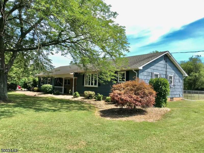70 Hampton Rd - Photo 1