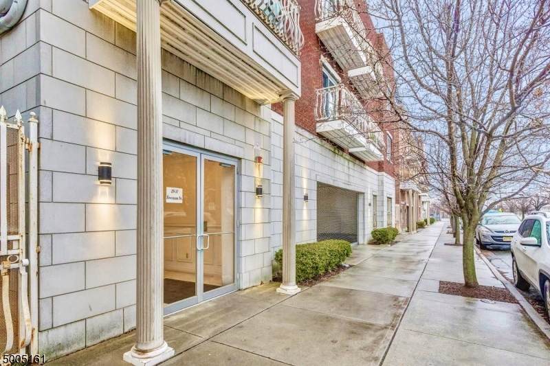 29 Freeman St - Photo 1