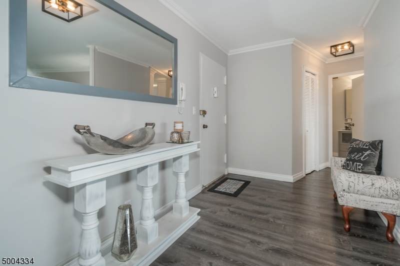 1 Claridge Dr 722 - Photo 1