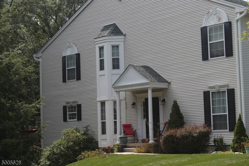 55 Pond Hollow Dr - Photo 1