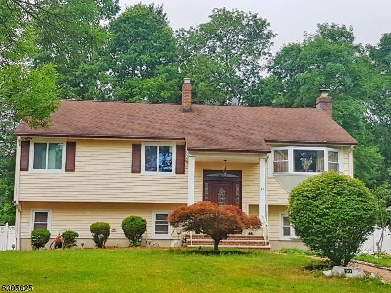 20 Jaclyn Dr - Photo 1