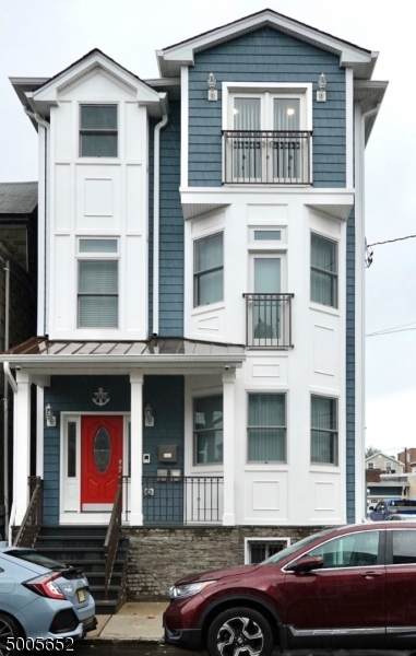390 Walnut St - Photo 1