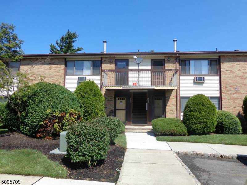 408 Cricket Ln - Photo 1