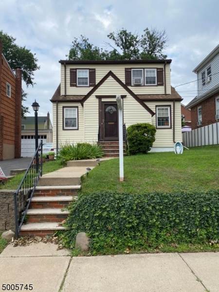 22 Hill St - Photo 1