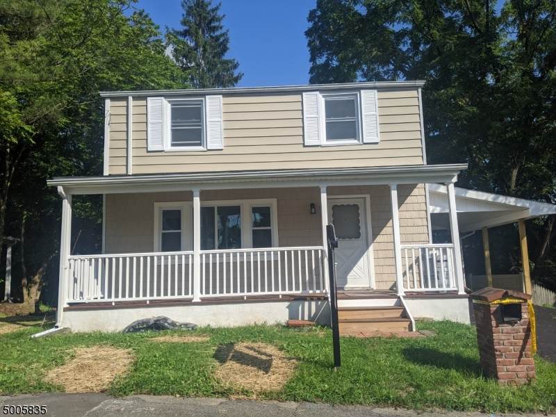 328 Kent St - Photo 1