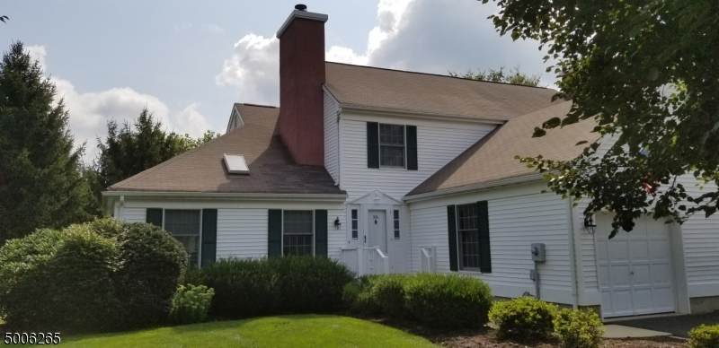 320 Alexandria Way - Photo 1