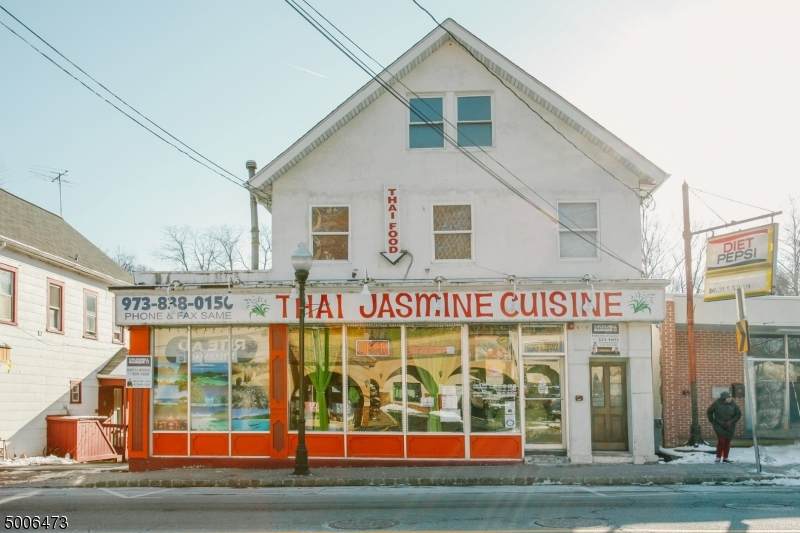 137 Main St - Photo 1