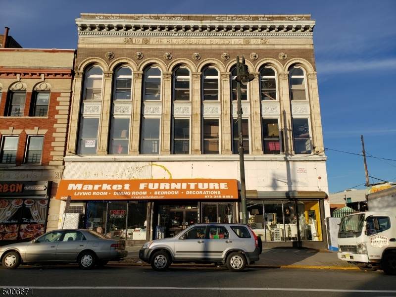 203 Market St - Photo 1