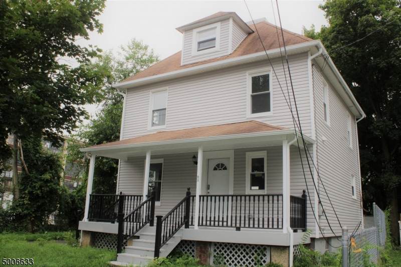 9 De Kalb Ave - Photo 1