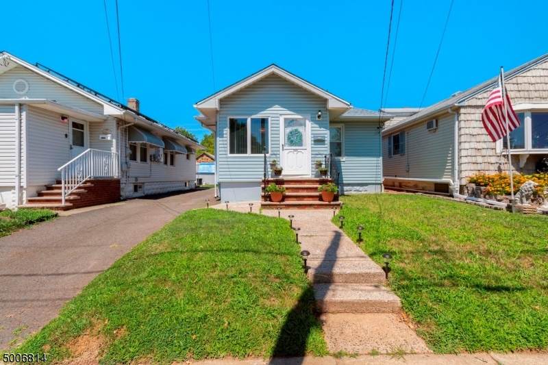 2605 Grasselli Ave - Photo 1